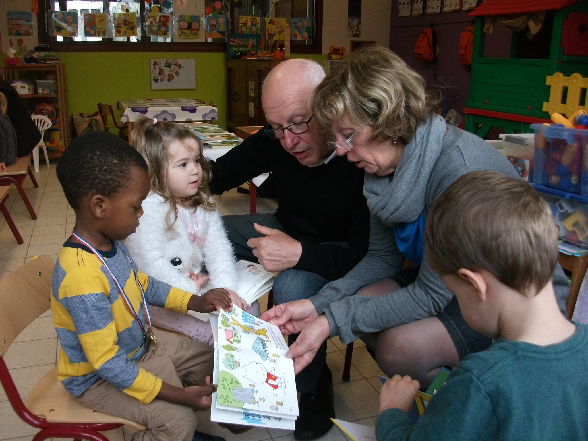 grootouders op bezoek juf lucy/ juf Veerle